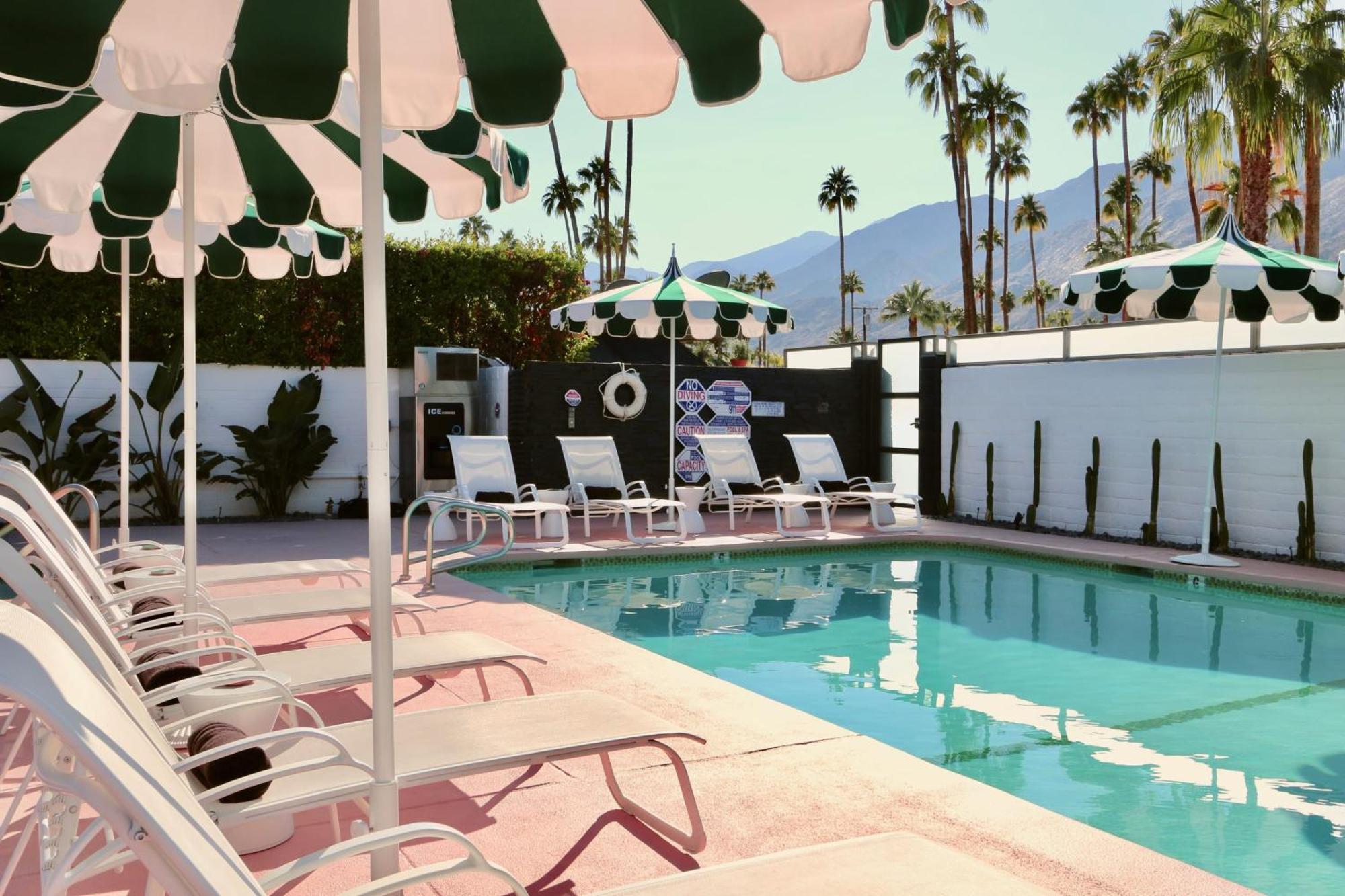The Marley Hotel By Avantstay Classic Palm Springs Hotel W Pool Hot Tub Екстериор снимка