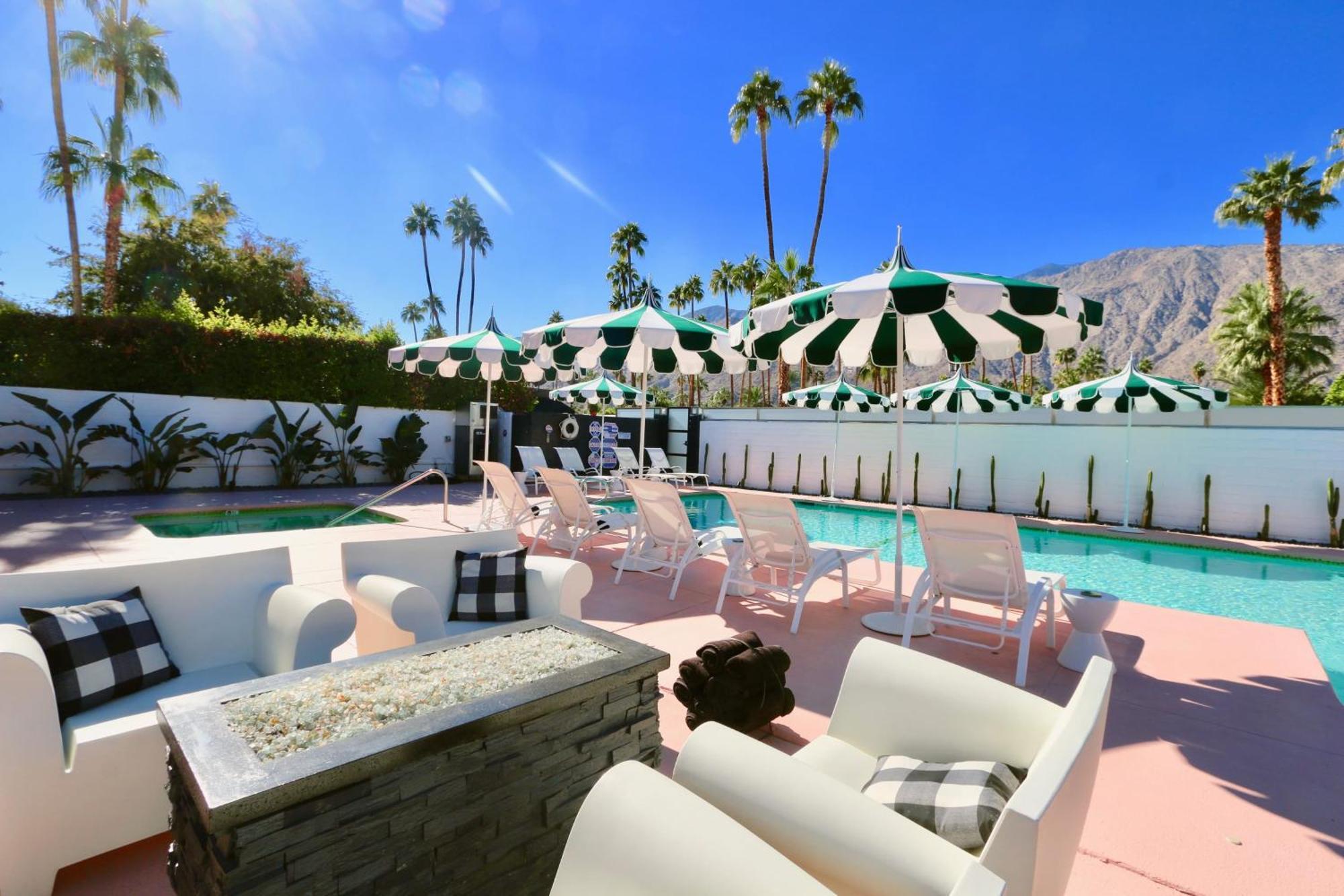 The Marley Hotel By Avantstay Classic Palm Springs Hotel W Pool Hot Tub Екстериор снимка