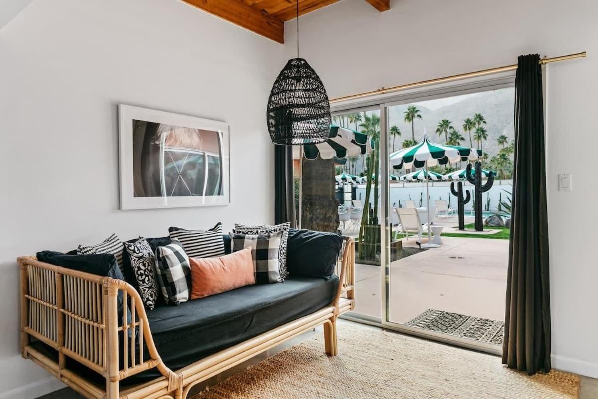 The Marley Hotel By Avantstay Classic Palm Springs Hotel W Pool Hot Tub Екстериор снимка
